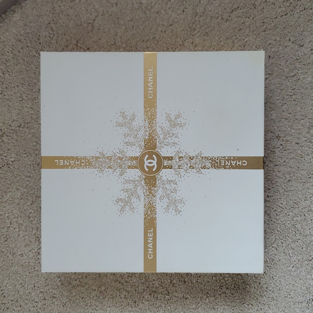 Chanel Box (Empty) Winter Theme